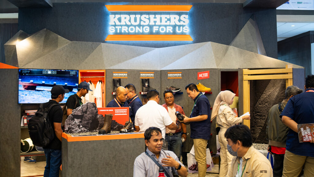 Mengenal Lebih Dekat Sang Pelopor Sepatu Safety Bersertifikasi SNI 8877:2023 di Indonesia